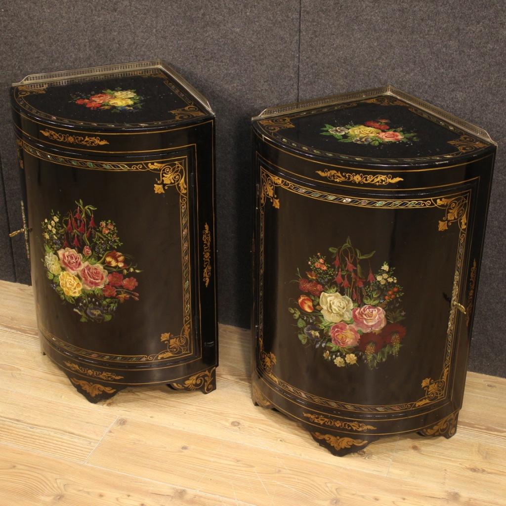 Pair of 20th Century Lacquered and Painted Wood French Corner Cupboards, 1950 In Good Condition In Vicoforte, Piedmont