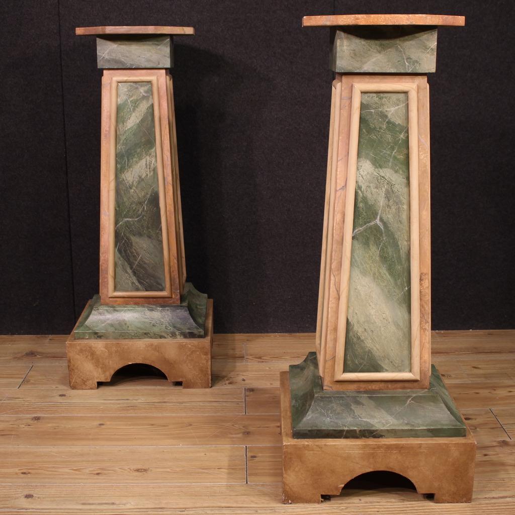 Pair of 20th Century Lacquered Faux Marble Italian Columns, 1970 in vendita 3