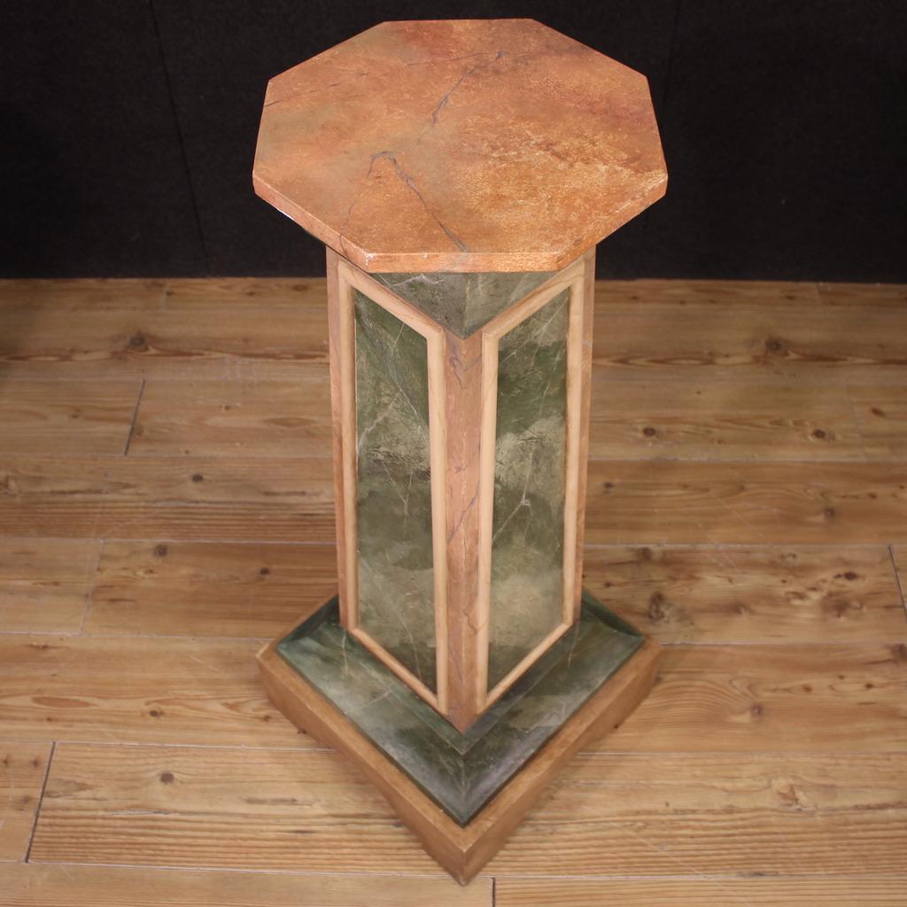 Pair of 20th Century Lacquered Faux Marble Italian Columns, 1970 in vendita 4