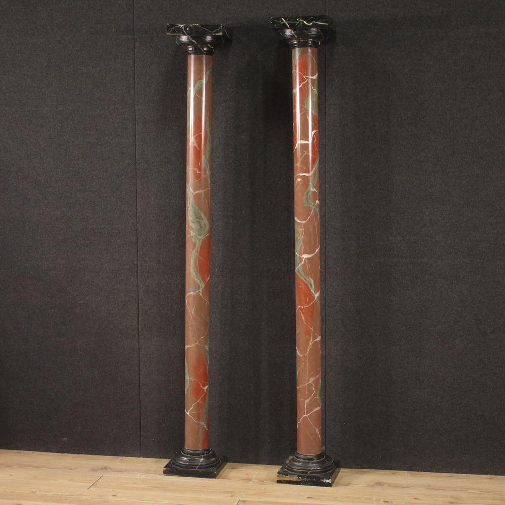 Paire de colonnes françaises du 20ème siècle en bois laqué faux marbre et plastique, 1960 en vente 5