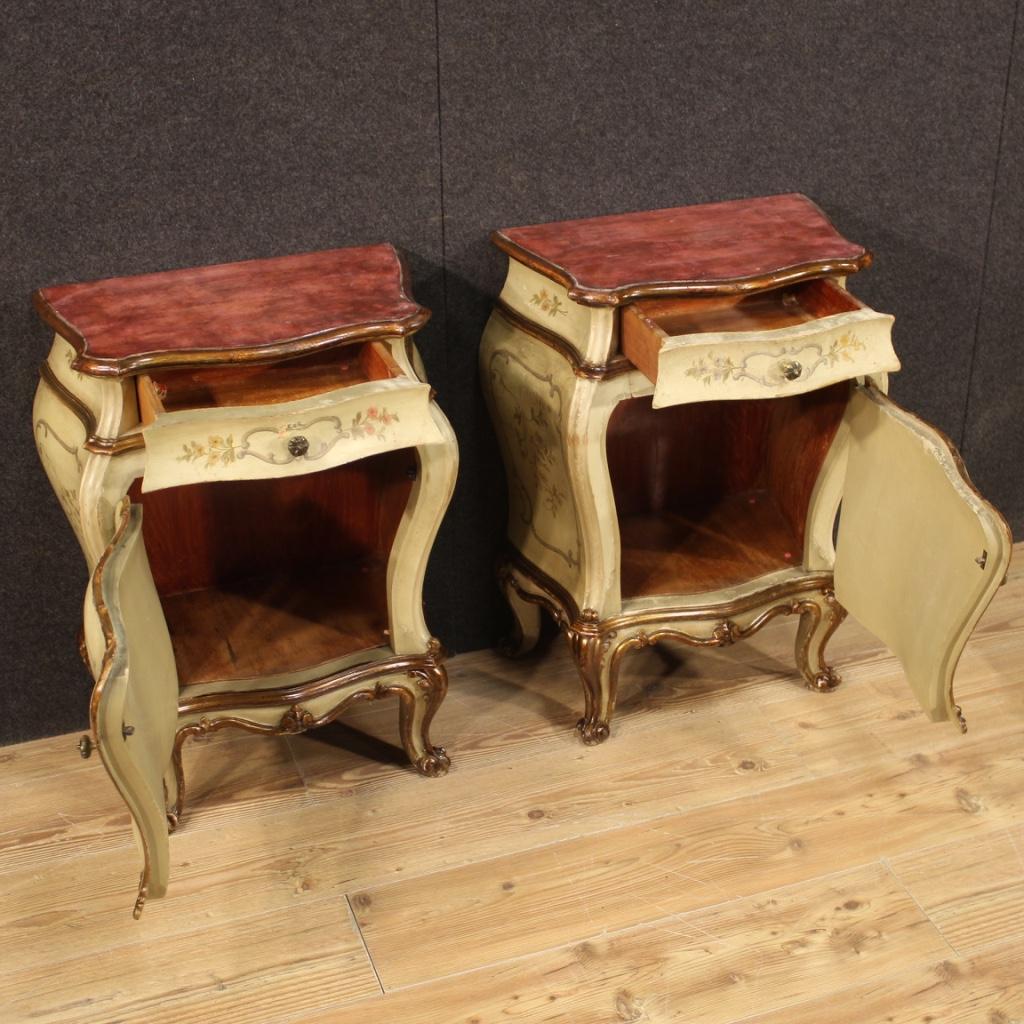 Pair of 20th Century Lacquered Painted and Giltwood Venetian Bedside Tables In Good Condition In Vicoforte, Piedmont