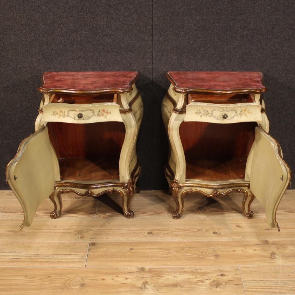 Wood Pair of 20th Century Lacquered Painted and Giltwood Venetian Bedside Tables