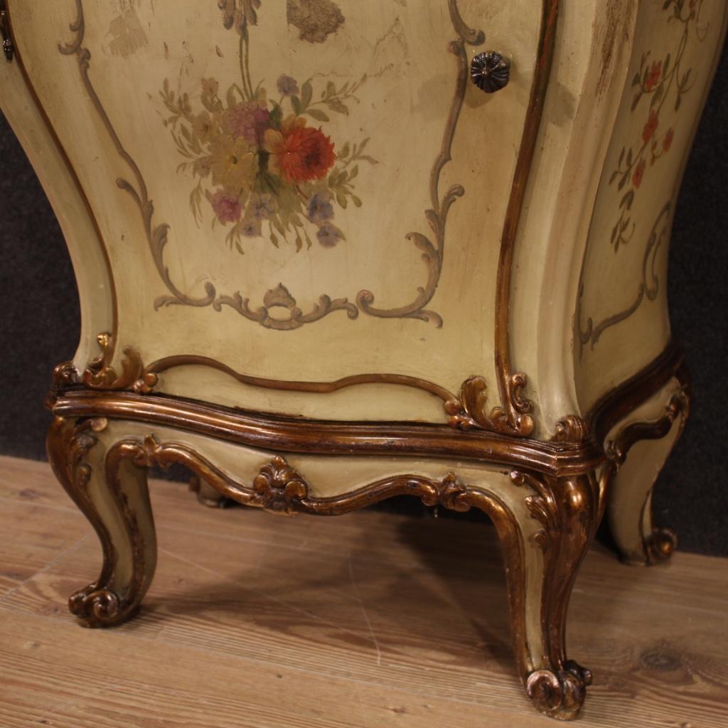 Pair of 20th Century Lacquered Painted and Giltwood Venetian Bedside Tables 2
