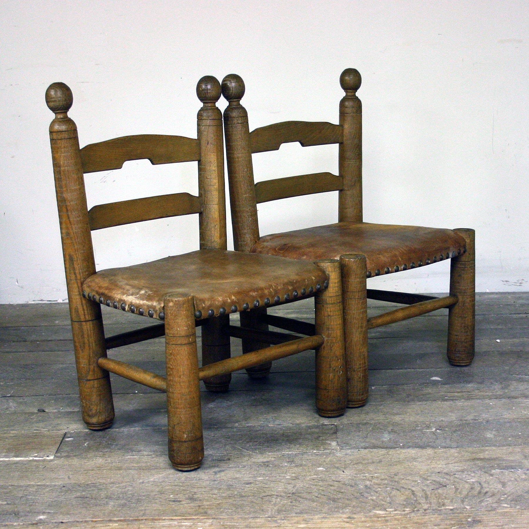 Paire de chaises en cuir du 20ème siècle ATTR. à Charles Dudouyt en vente 6