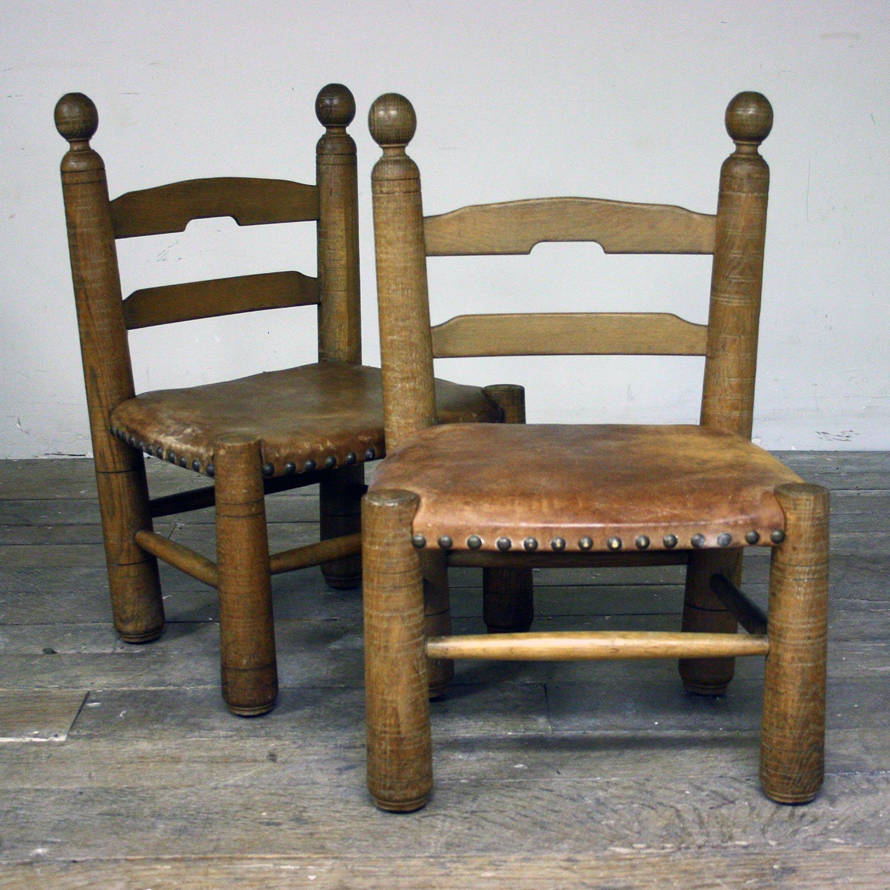 Paire de chaises en cuir du 20ème siècle ATTR. à Charles Dudouyt en vente 7