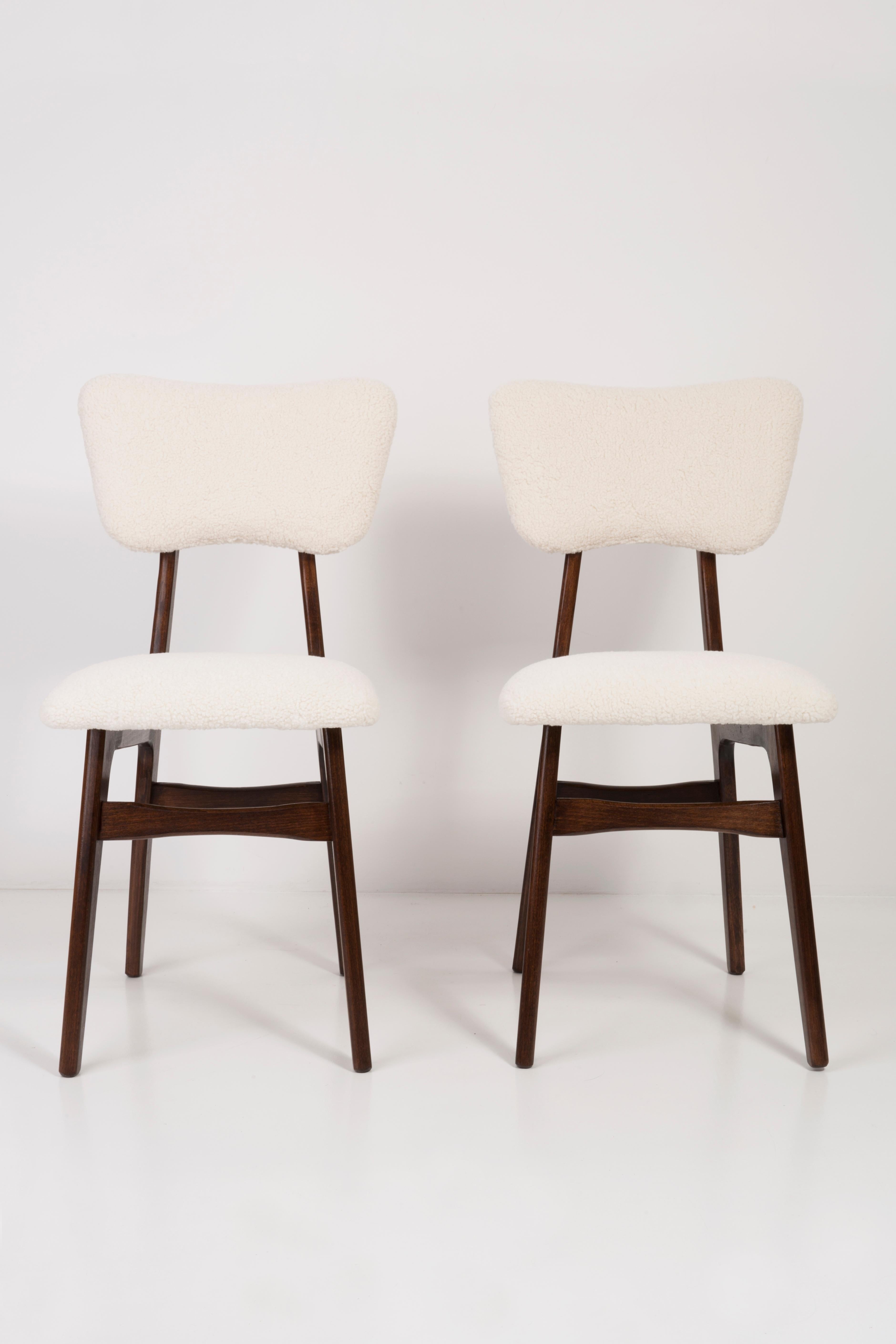 Pair of 20th Century Light Crème Boucle Chairs, 1960s For Sale 2