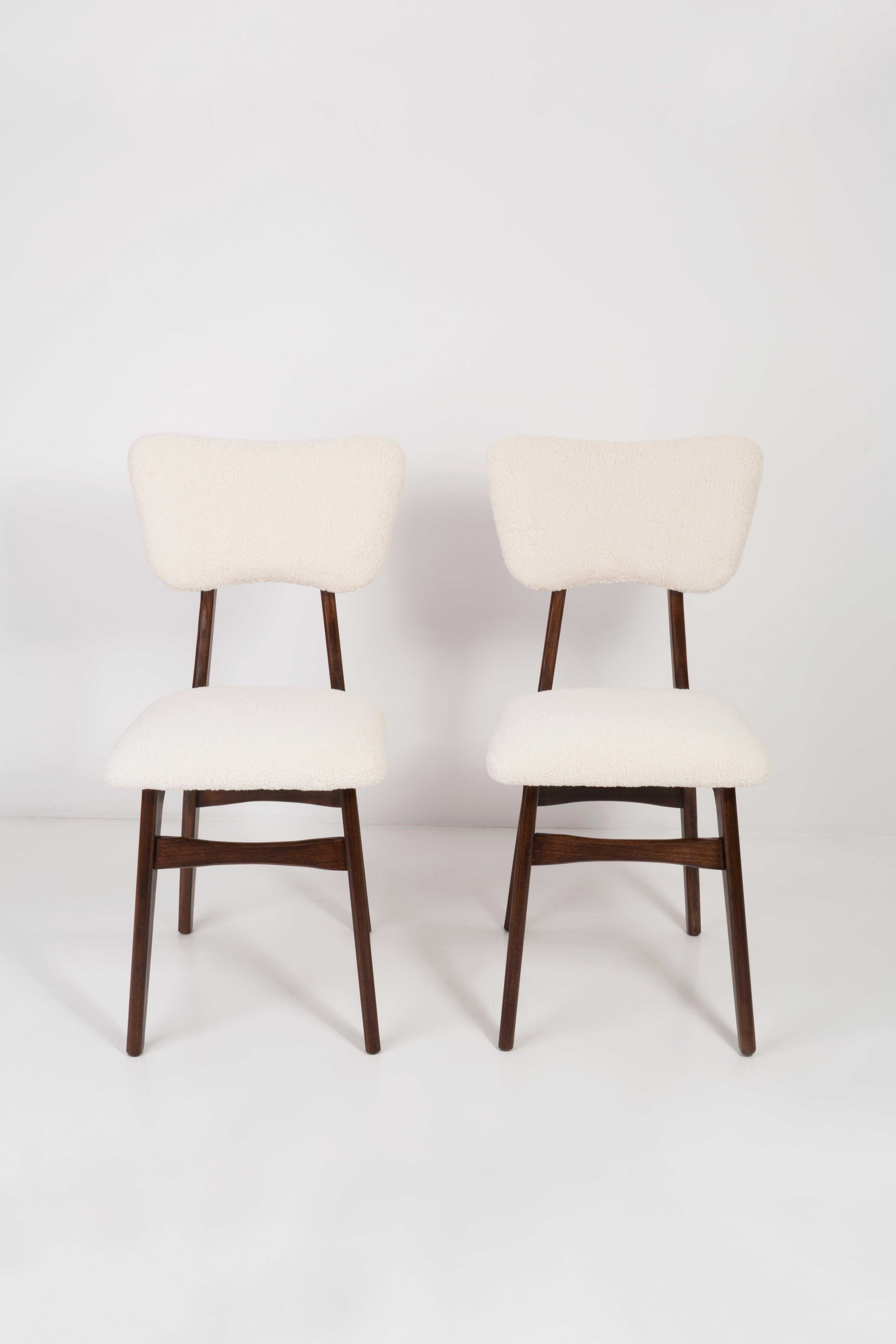 Pair of 20th Century Light Crème Boucle Chairs, 1960s For Sale 3