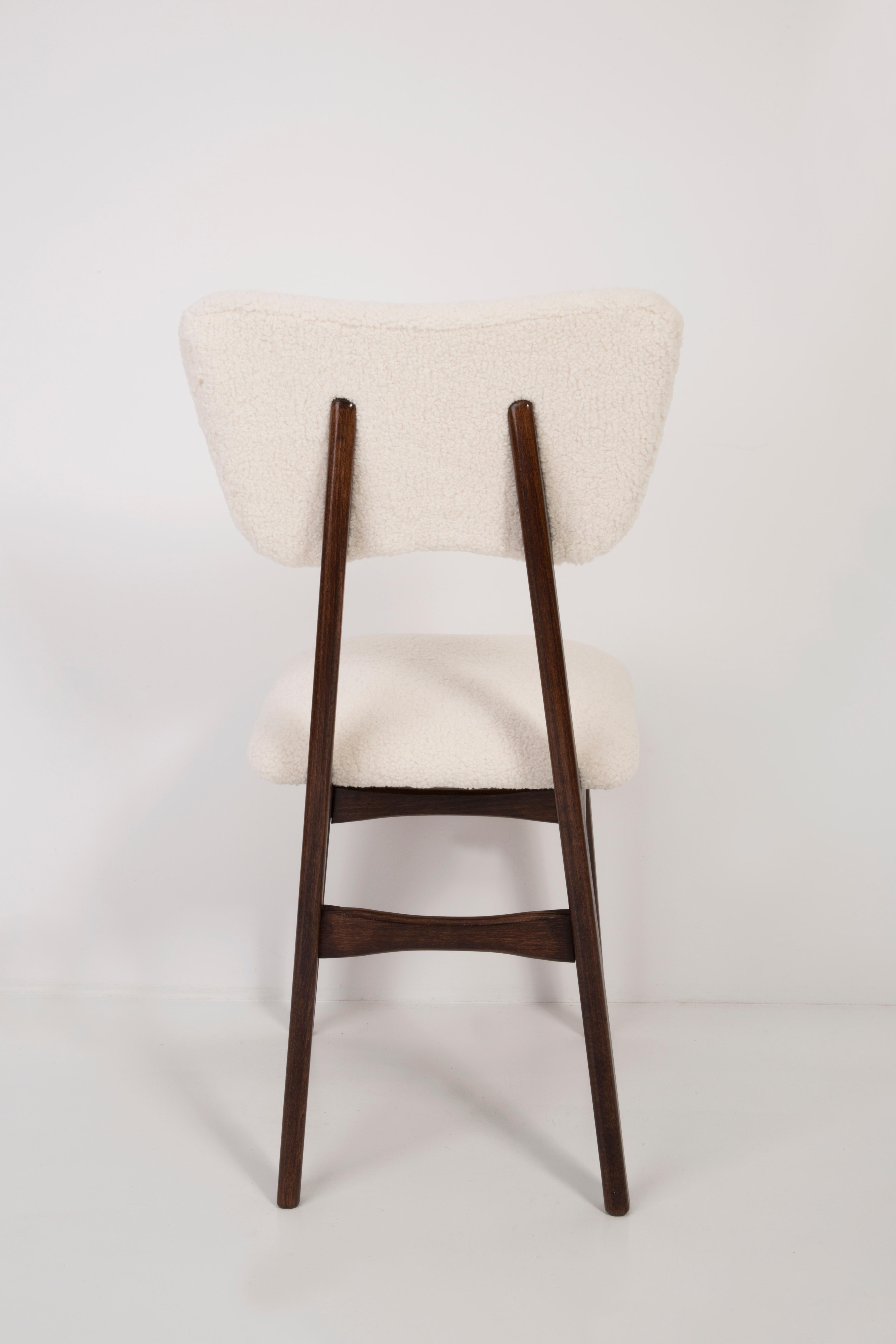 Paar Licht-Crme-Bouclé-Stühle des 20. Jahrhunderts, 1960er Jahre im Zustand „Hervorragend“ im Angebot in 05-080 Hornowek, PL