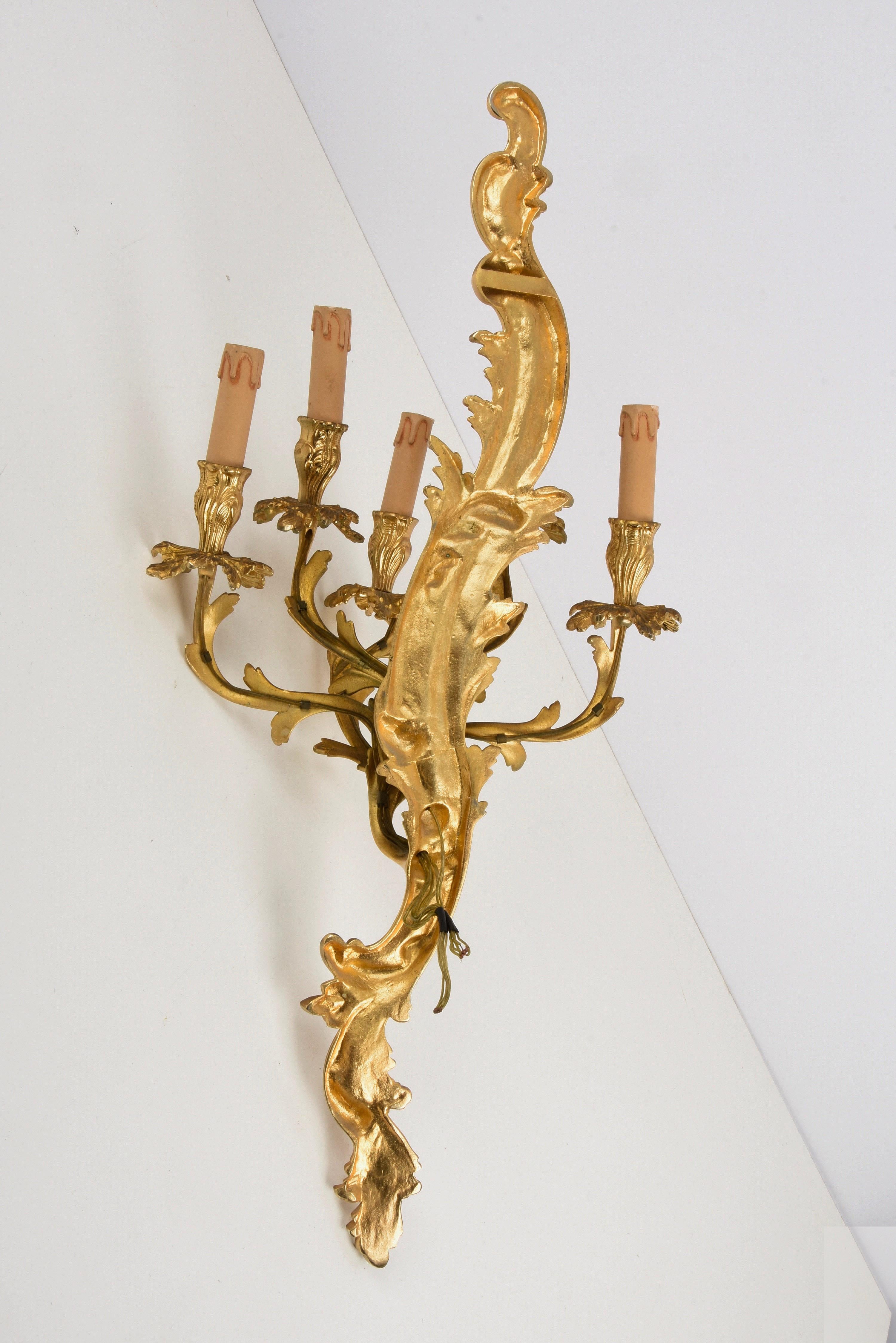 Pair of 20th Century Louis XV Style Gilded Bronze Ormolu French Wall Lights For Sale 8