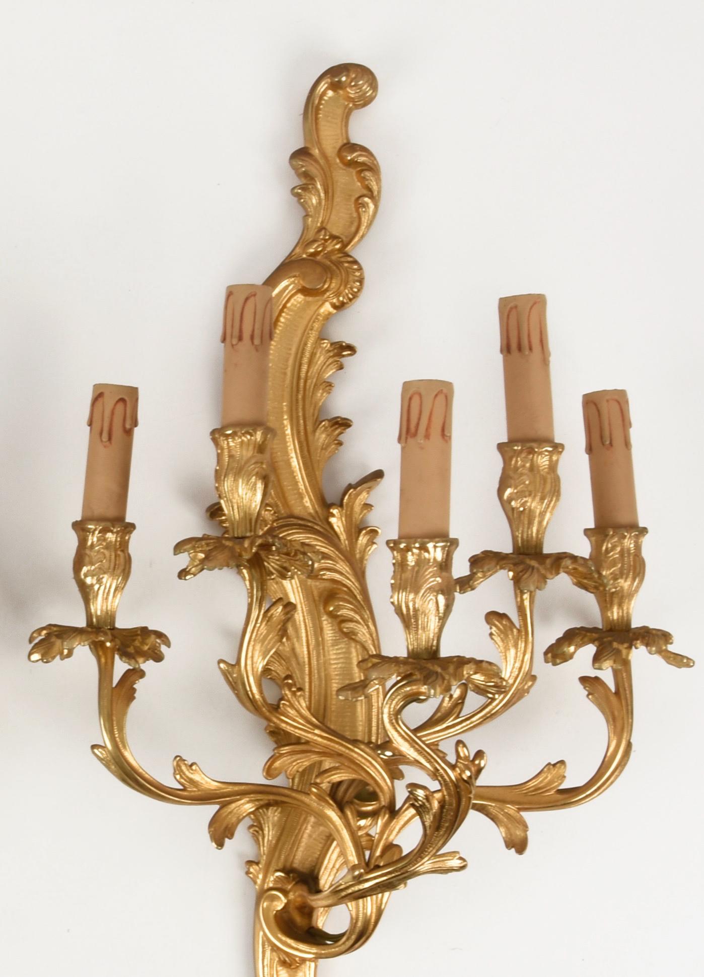 Mid-20th Century Pair of 20th Century Louis XV Style Gilded Bronze Ormolu French Wall Lights For Sale
