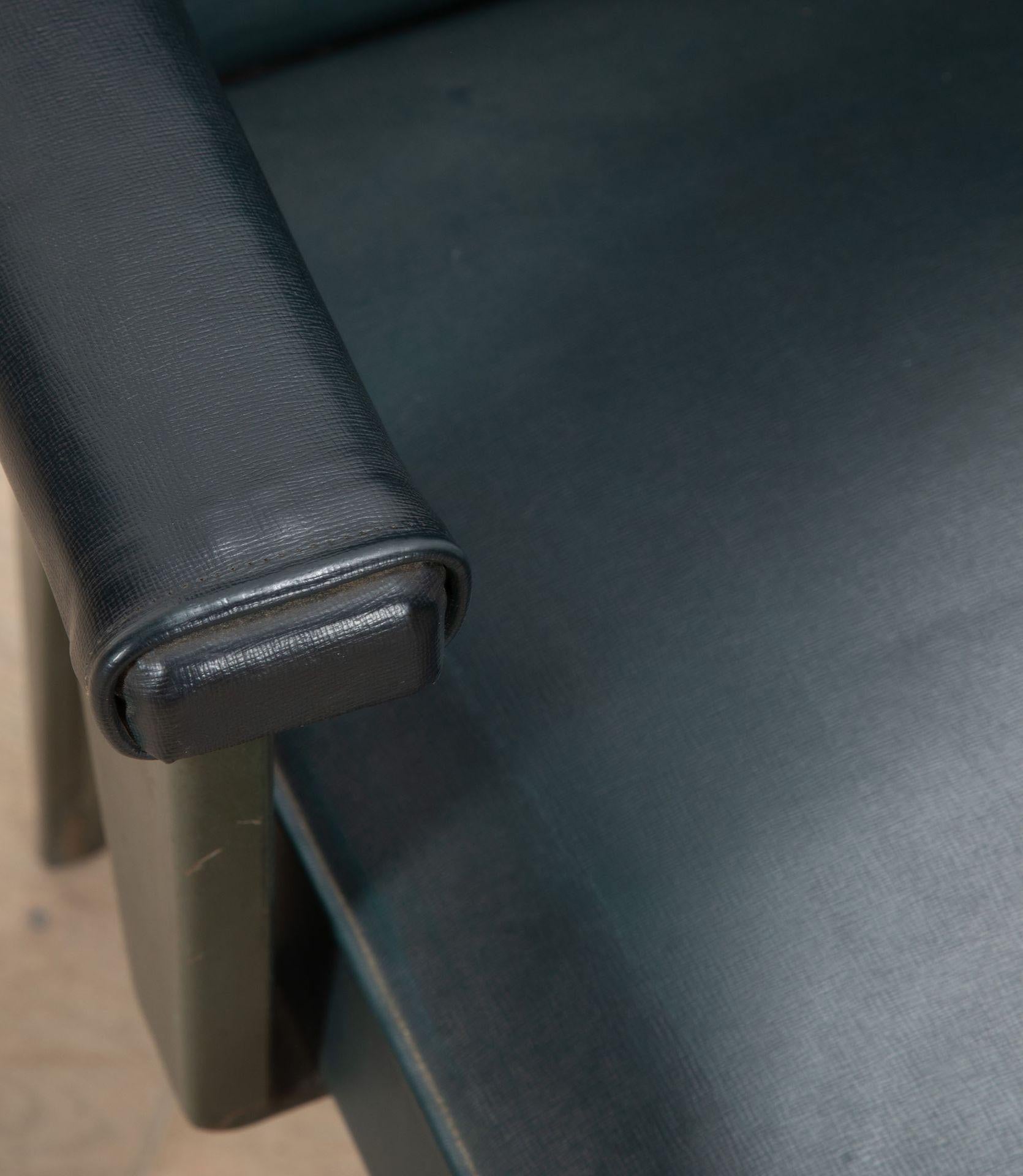 Paire de chaises de la Maison Dominique du 20e siècle en vente 6