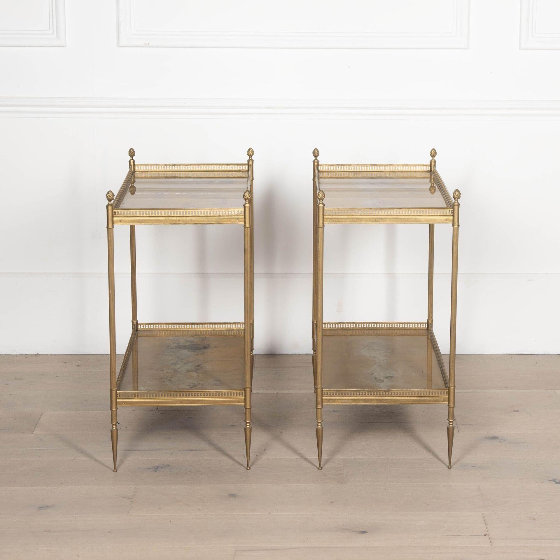 Bronze Paire de tables d'appoint en laiton Maison Jansen du 20ème siècle en vente