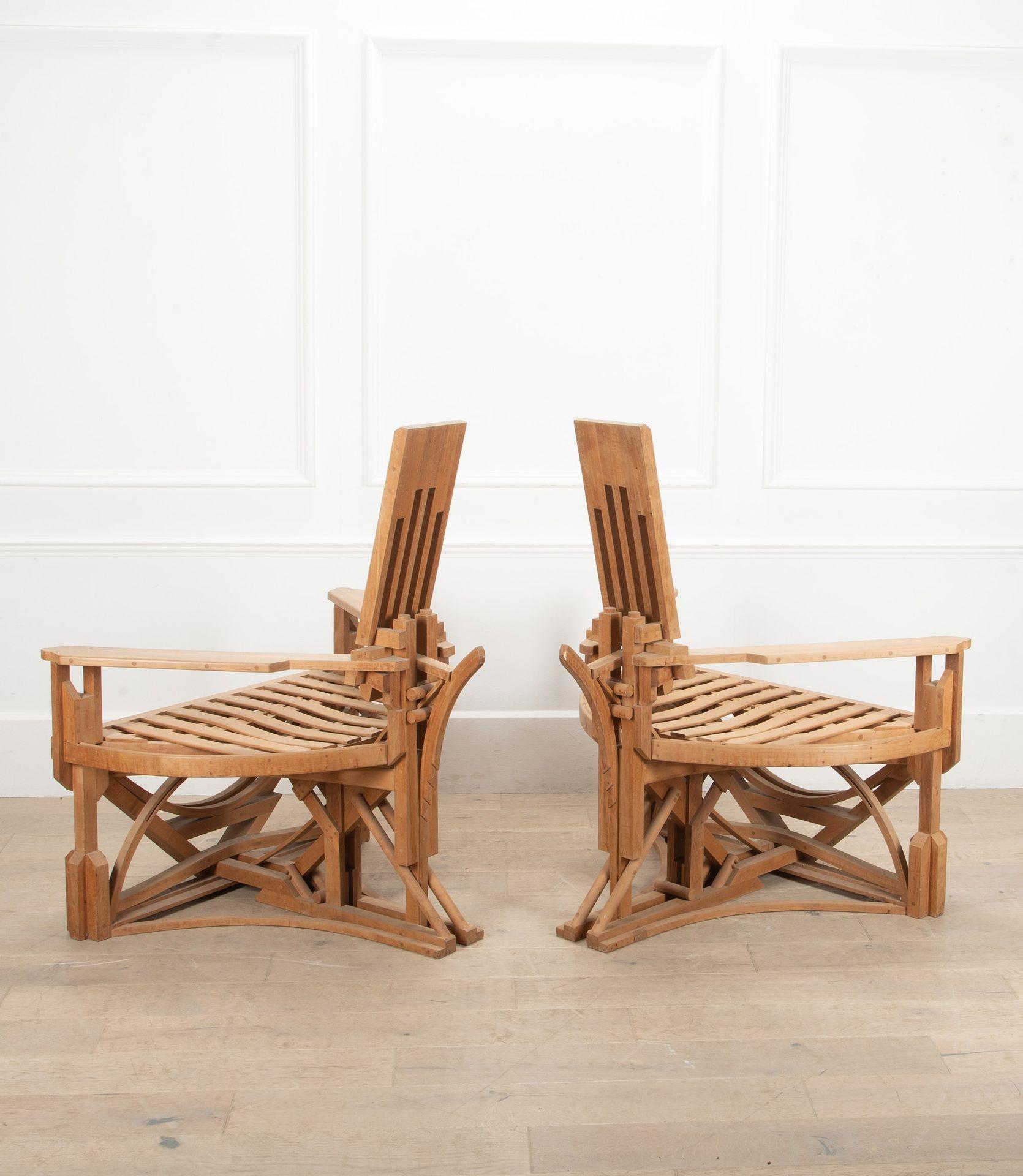 Moderne Paire de fauteuils du mouvement Memphis du 20e siècle par Kostea Covamaad en vente