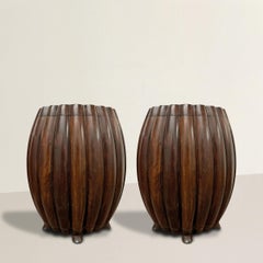 Paire de tabourets ou de tables en peau de mouton de style Ming du 20ème siècle