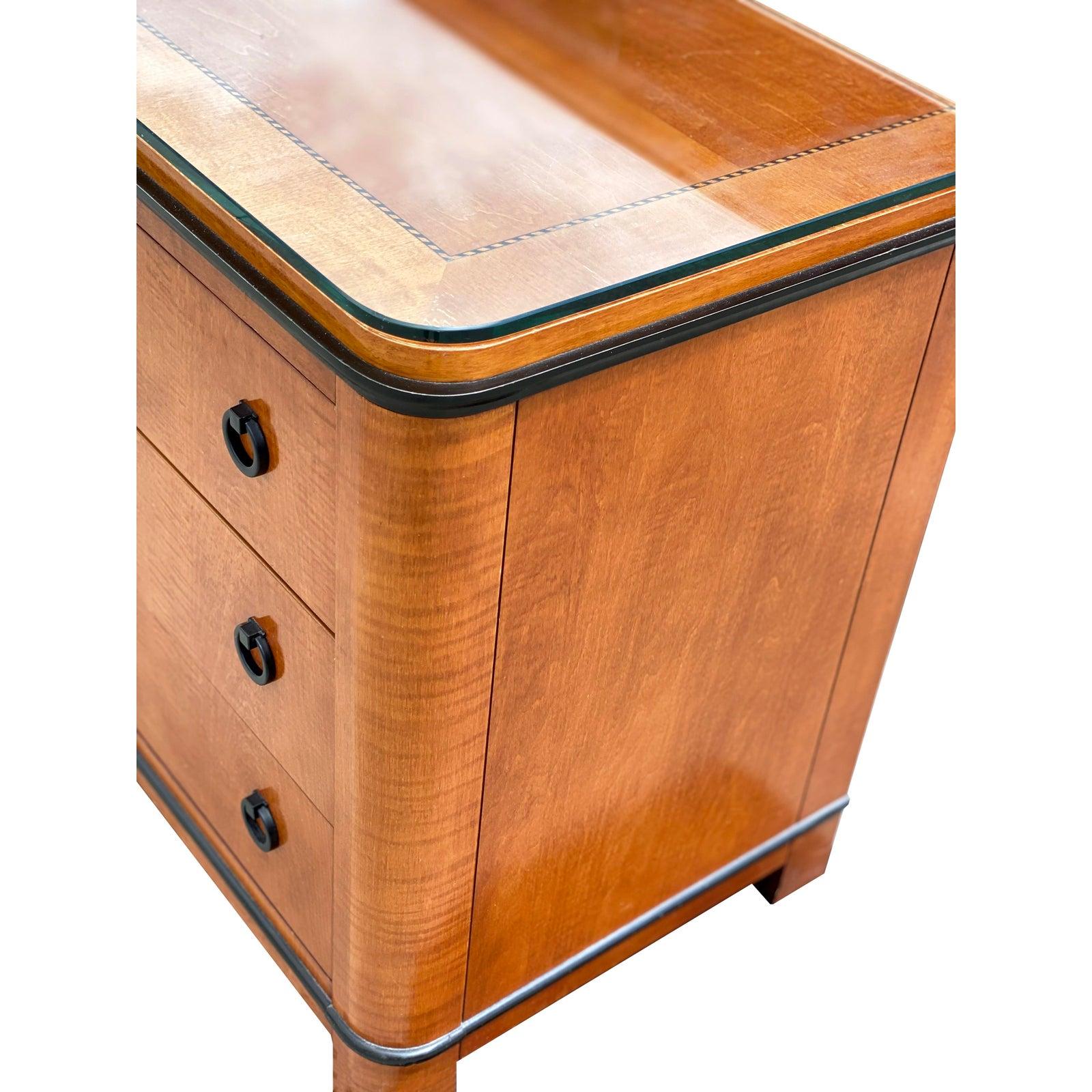 Pair of 20th Century National Mt. Airy Biedermeier Wood Nightstands In Good Condition In Beverly Hills, CA