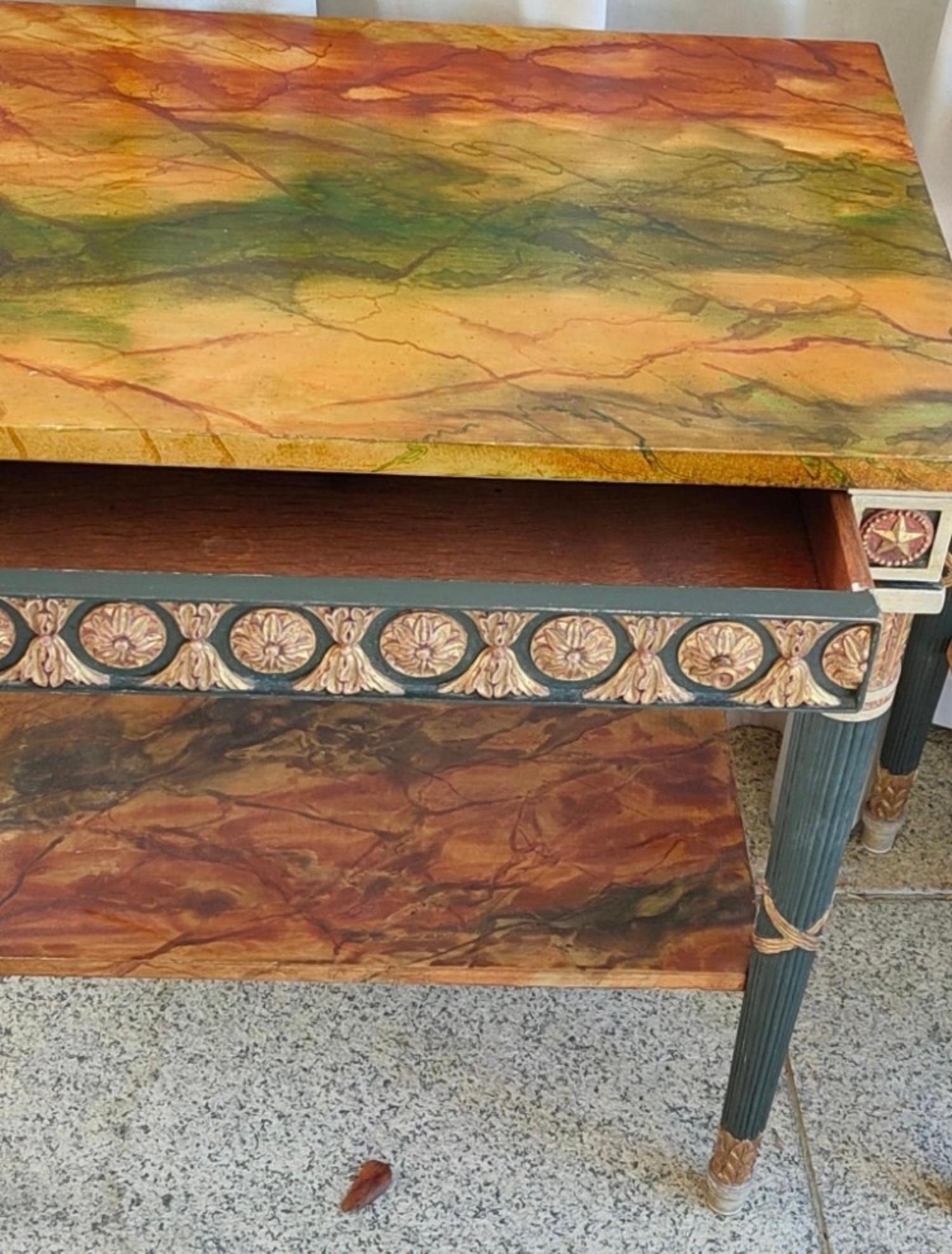 Pair of 20th Century Neoclassical Hand Painted One Drawer Side Tables In Good Condition For Sale In Madrid, ES