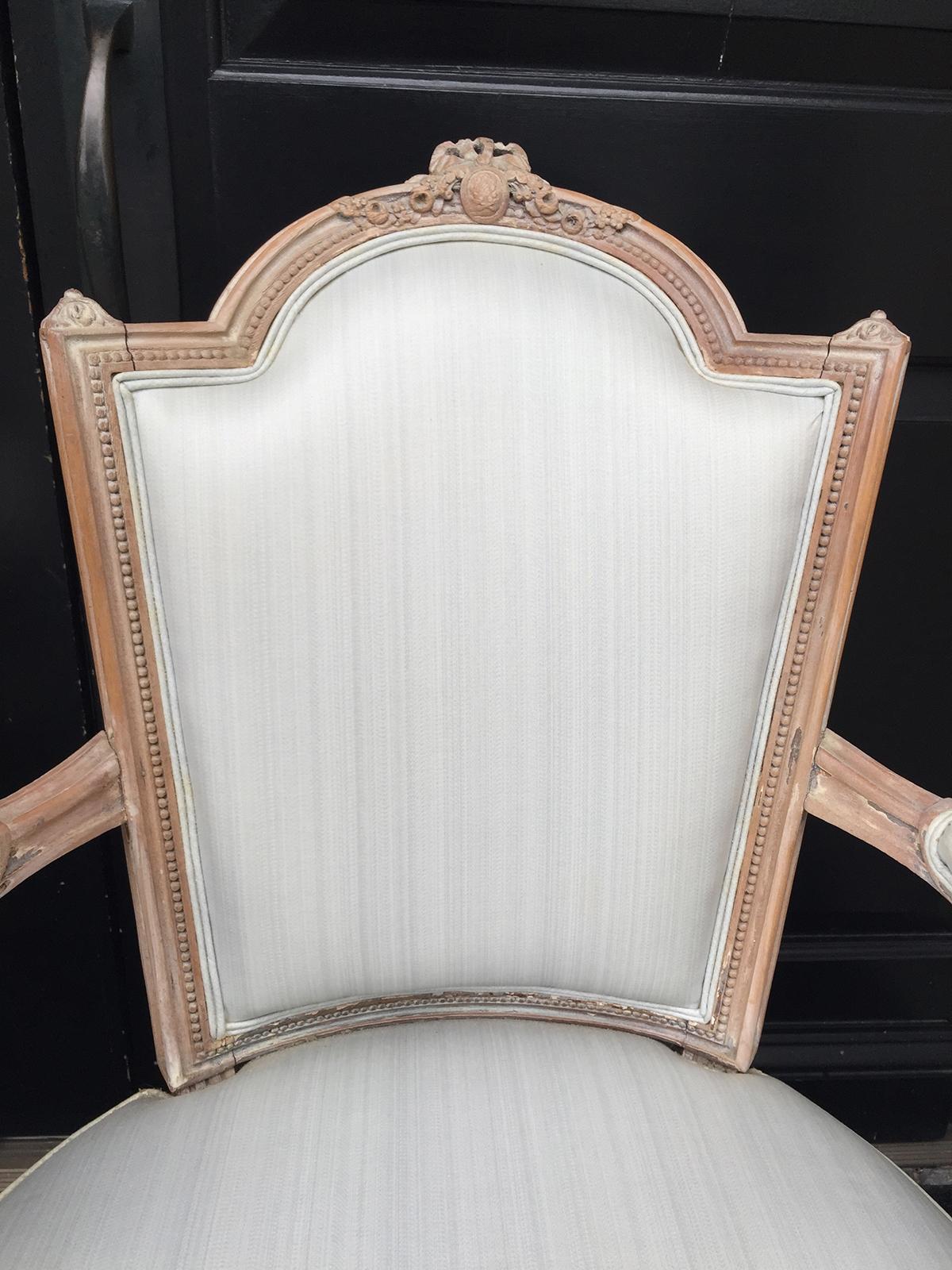 Pair of 20th Century Neoclassical Louis XVI Style Open Armchairs In Good Condition For Sale In Atlanta, GA