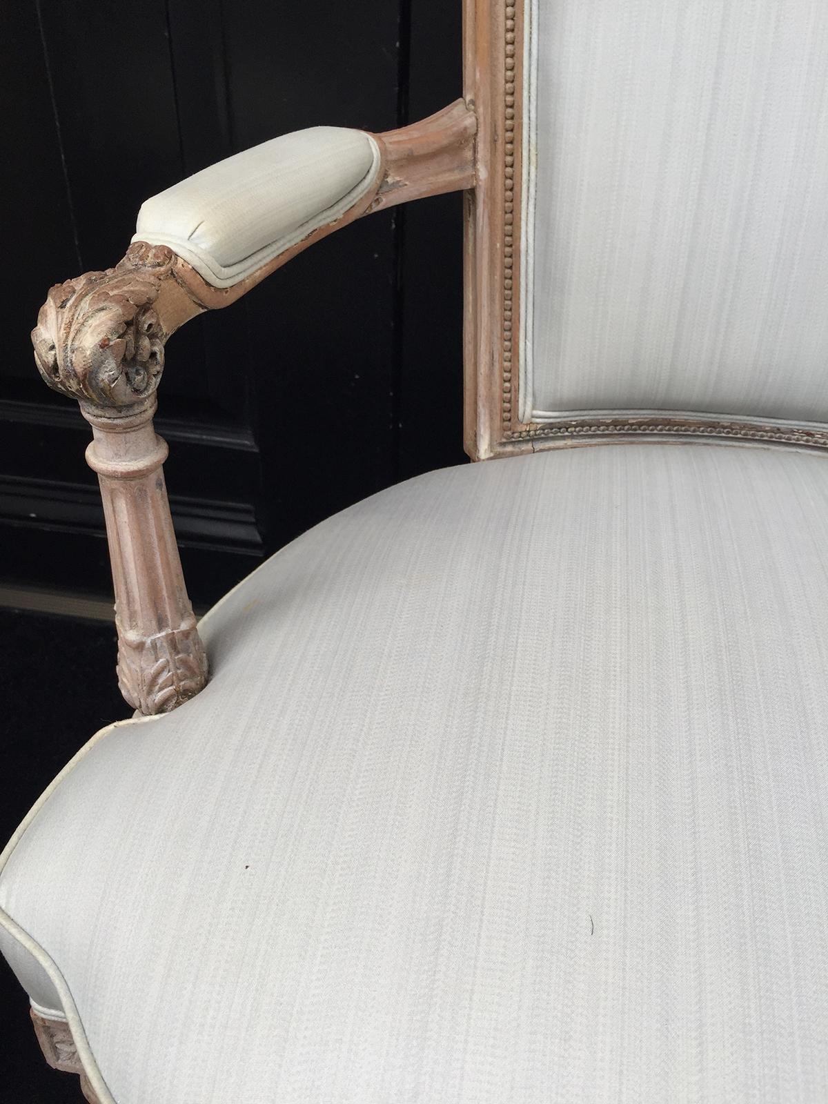Wood Pair of 20th Century Neoclassical Louis XVI Style Open Armchairs For Sale