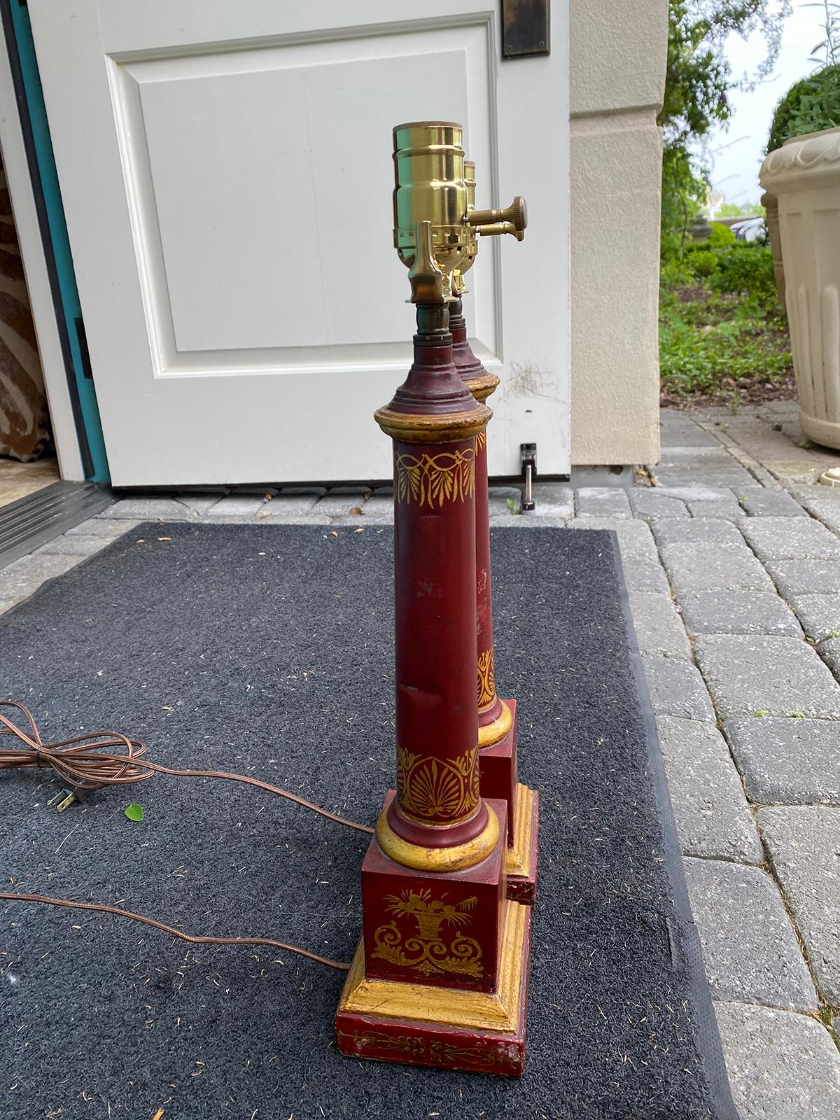 Tôle Pair of 20th Century Neoclassical Red Tole Column Lamps