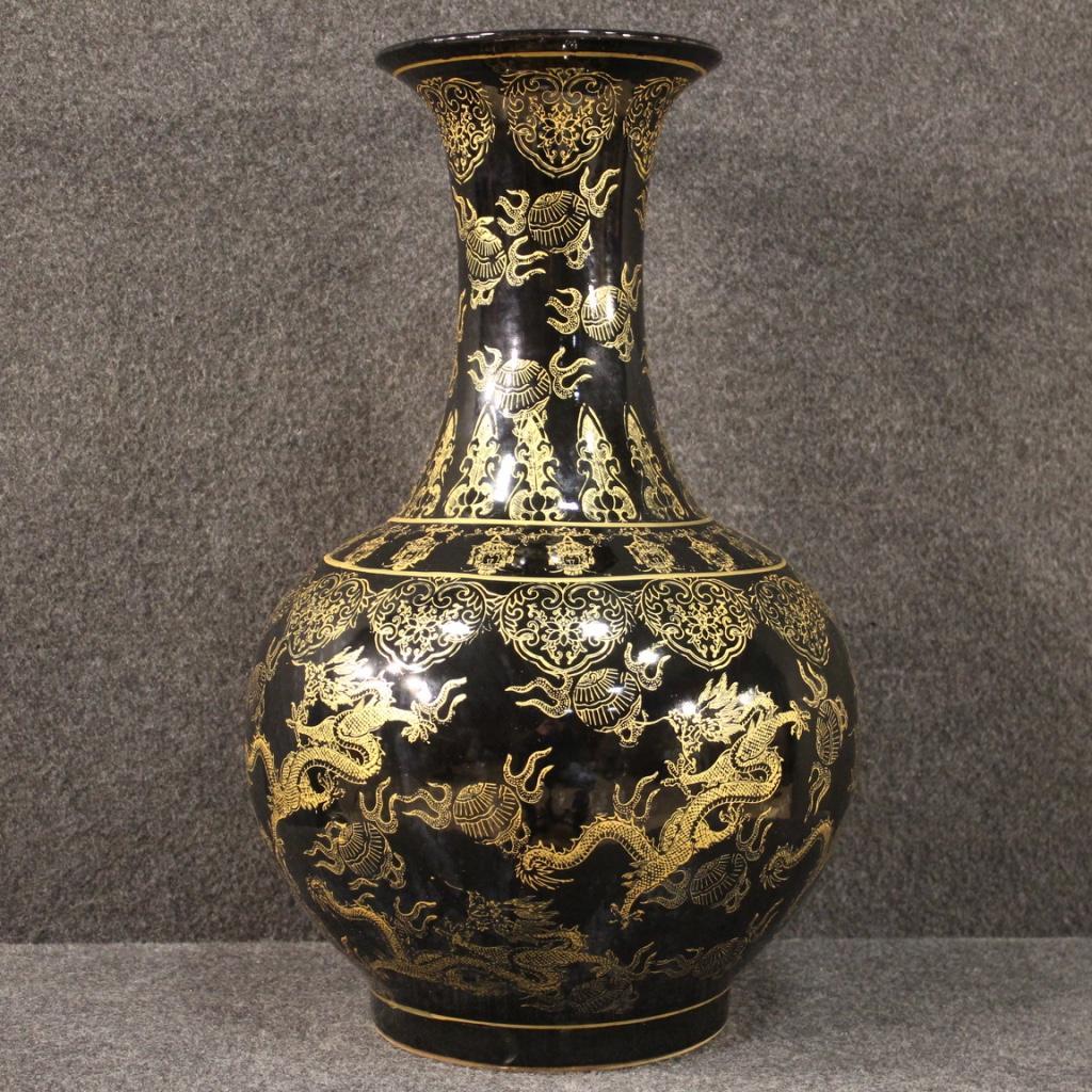 Paar chinesische bemalte Keramikvasen des 20. Jahrhunderts, 1950 1