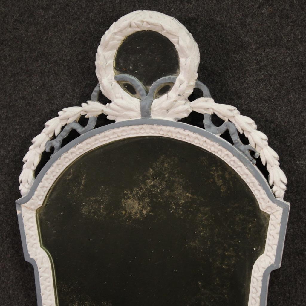 Paire de miroirs italiens de style Louis XVI en bois peint du 20e siècle, années 1950 Bon état - En vente à Vicoforte, Piedmont