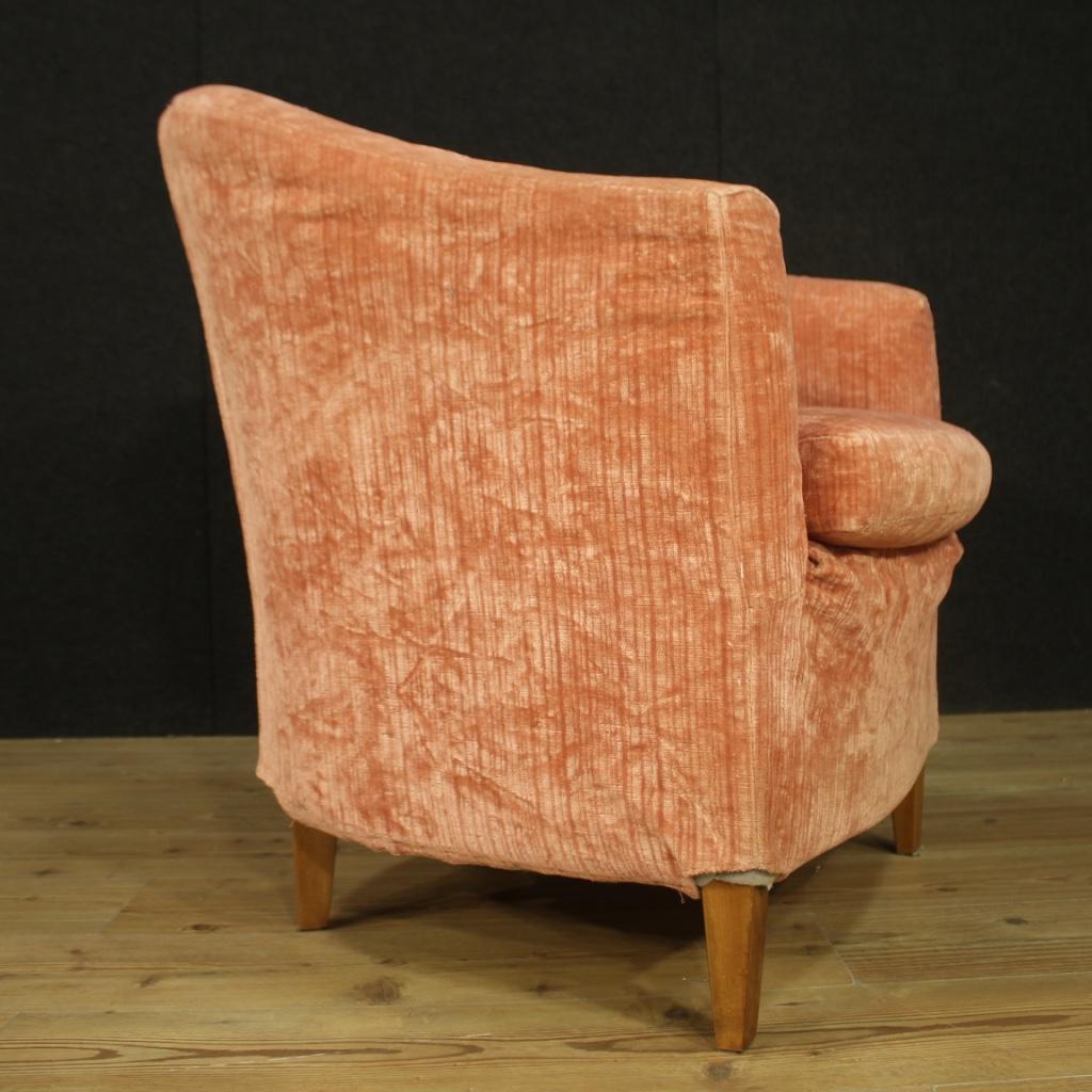 Pair of 20th Century Pink Velvet and Beech Italian Design Armchairs, 1970 8