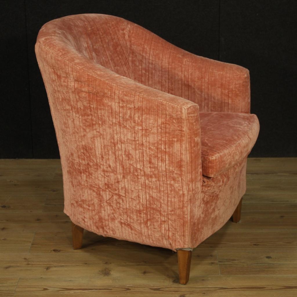 Pair of 20th Century Pink Velvet and Beech Italian Design Armchairs, 1970 2