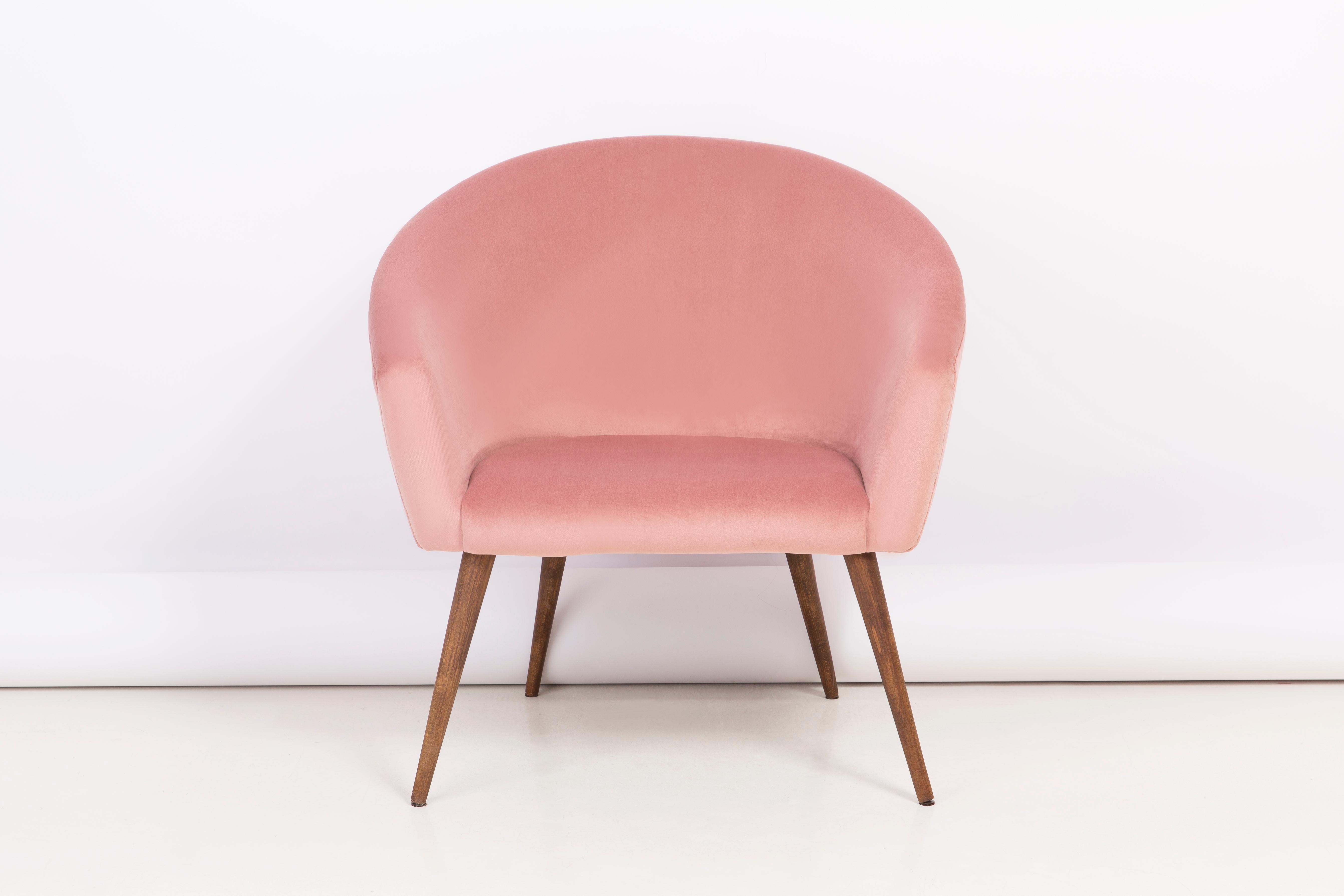 Pair of 20th Century Pink Velvet Shell Club Armchairs, 1960s For Sale 2