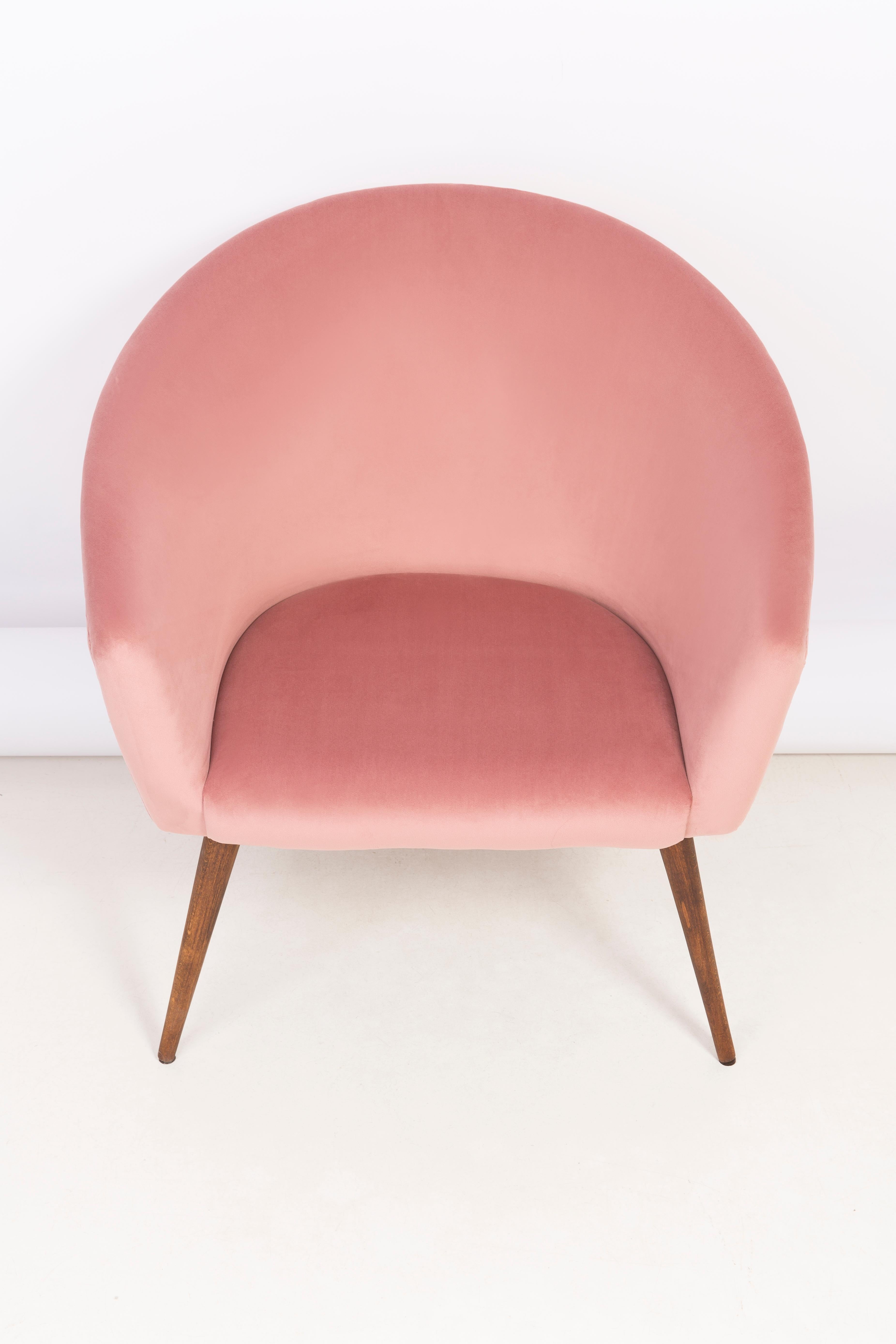 Pair of 20th Century Pink Velvet Shell Club Armchairs, 1960s For Sale 3