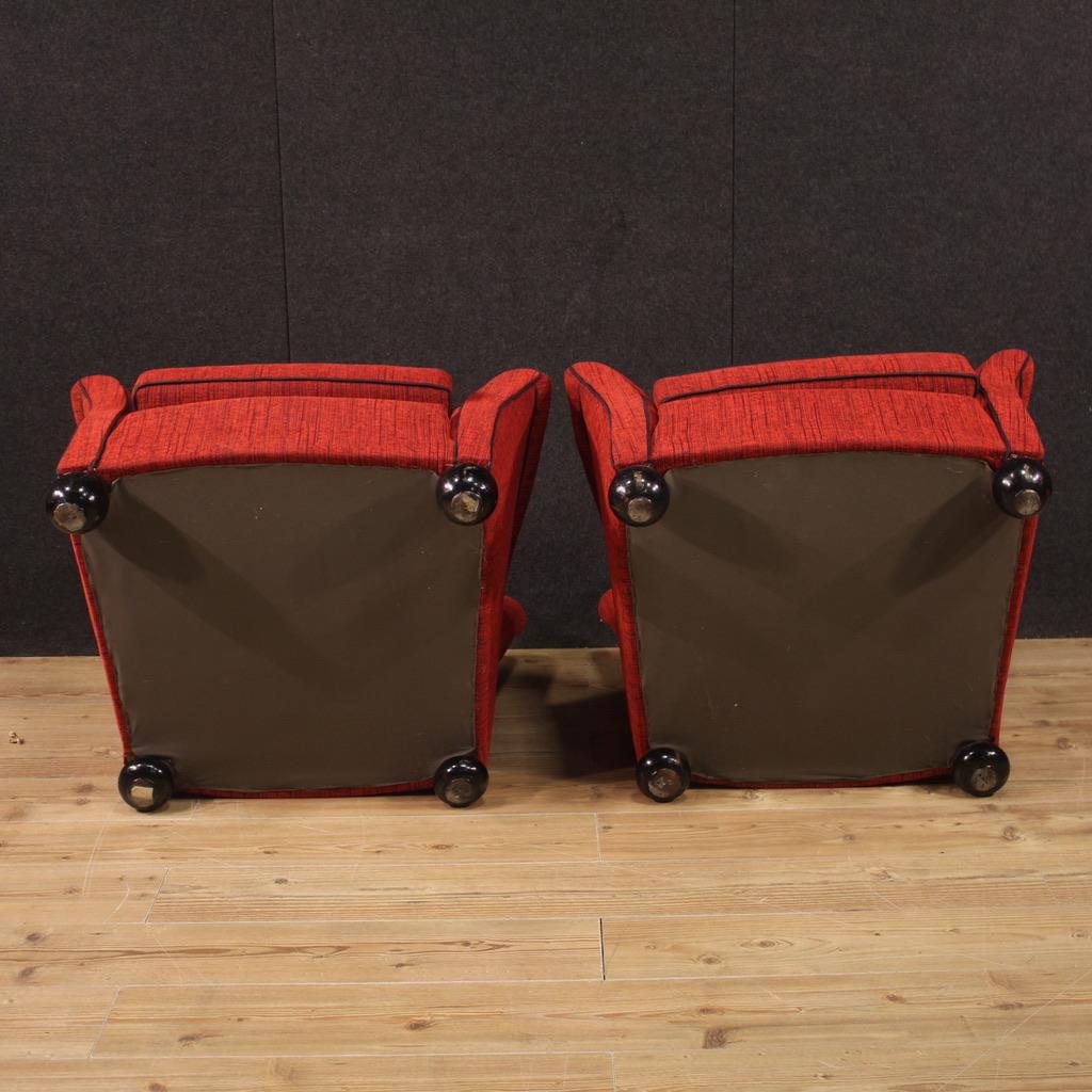Paire de fauteuils en tissu rouge de style italien du 20e siècle, 1970 Excellent état - En vente à Vicoforte, Piedmont