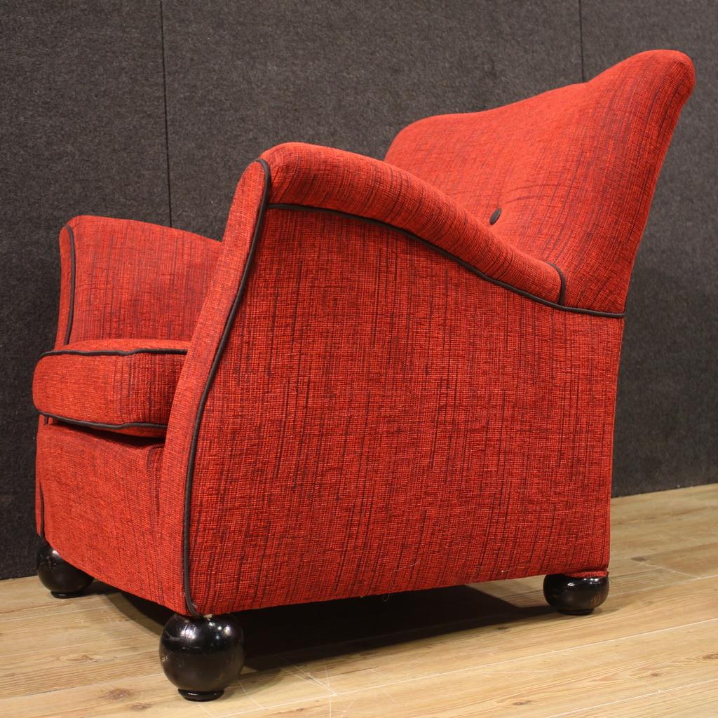 Paar Sessel aus rotem Stoff im italienischen Design des 20. Jahrhunderts, 1970 im Angebot 1