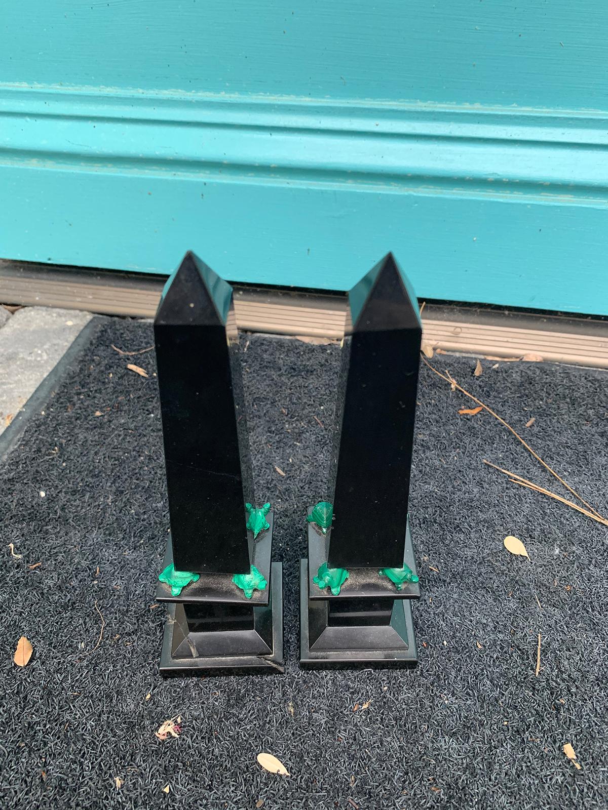 Pair of 20th Century Small Malachite Obelisks with Turtles For Sale 1
