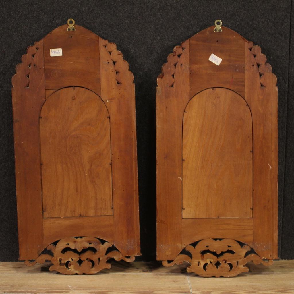 Pair of 20th Century Spanish Neo-Gothic Style Lacquered Gold Wood Mirrors, 1950 in vendita 2