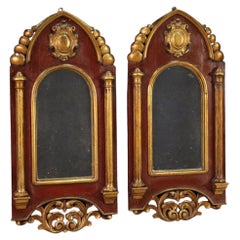 Paire de miroirs en bois laqué or de style néo-gothique espagnol du 20e siècle, années 1950