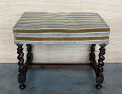 Paar spanische solomonische geschnitzte Hocker aus massivem Nussbaumholz aus dem 20.