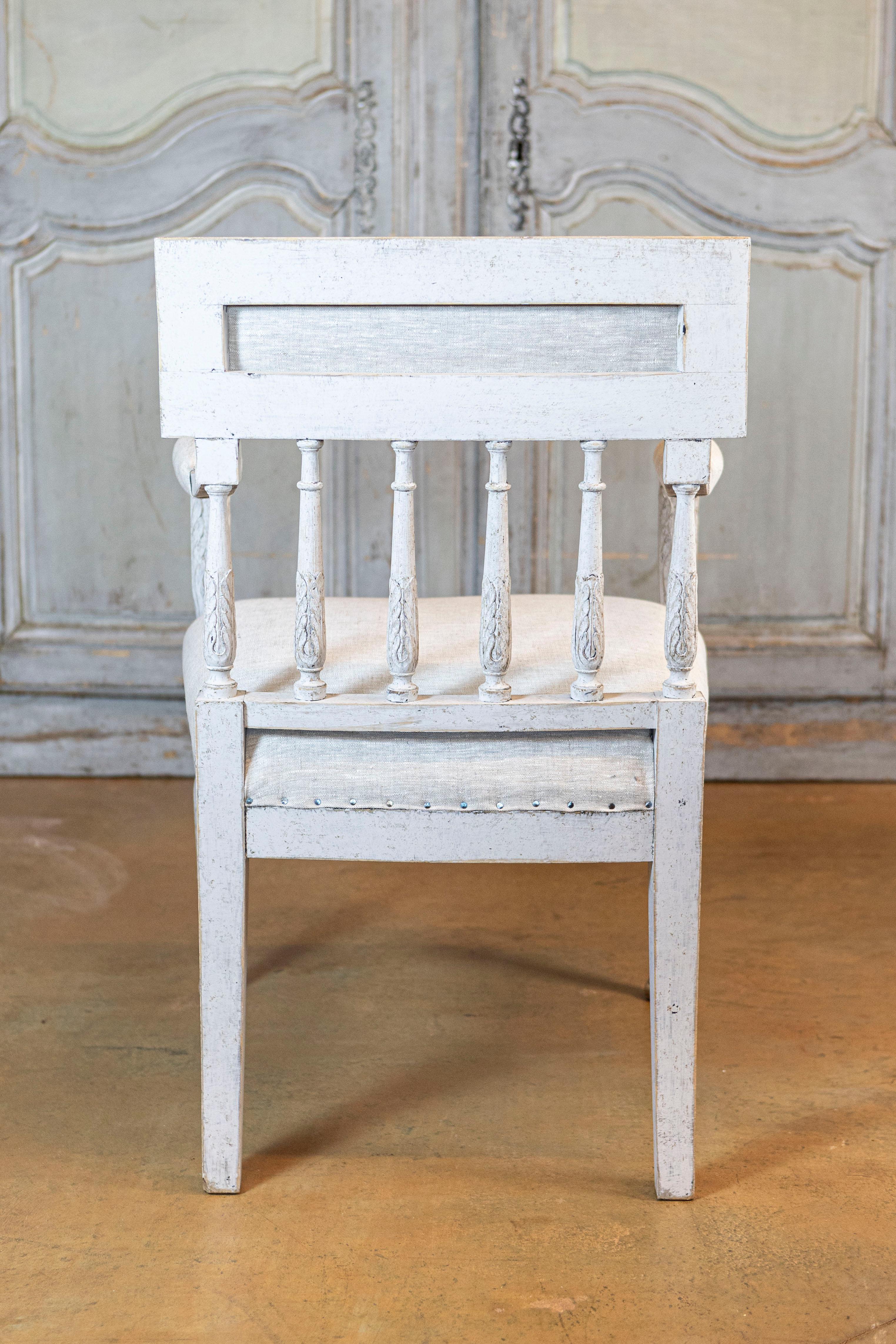 Paire de chaises suédoises de style gustavien du 20e siècle en vente 3