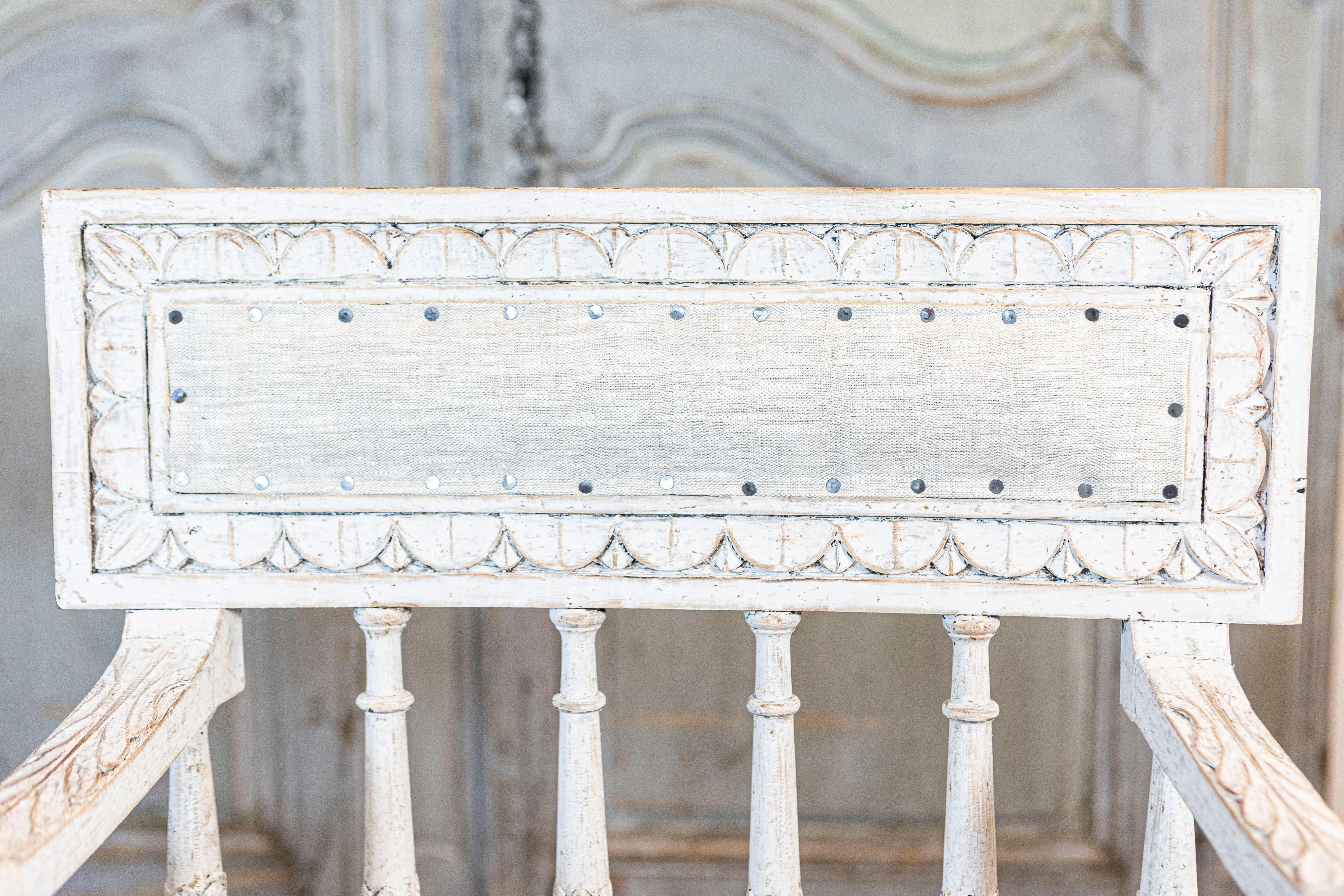 Tissu d'ameublement Paire de chaises suédoises de style gustavien du 20e siècle en vente