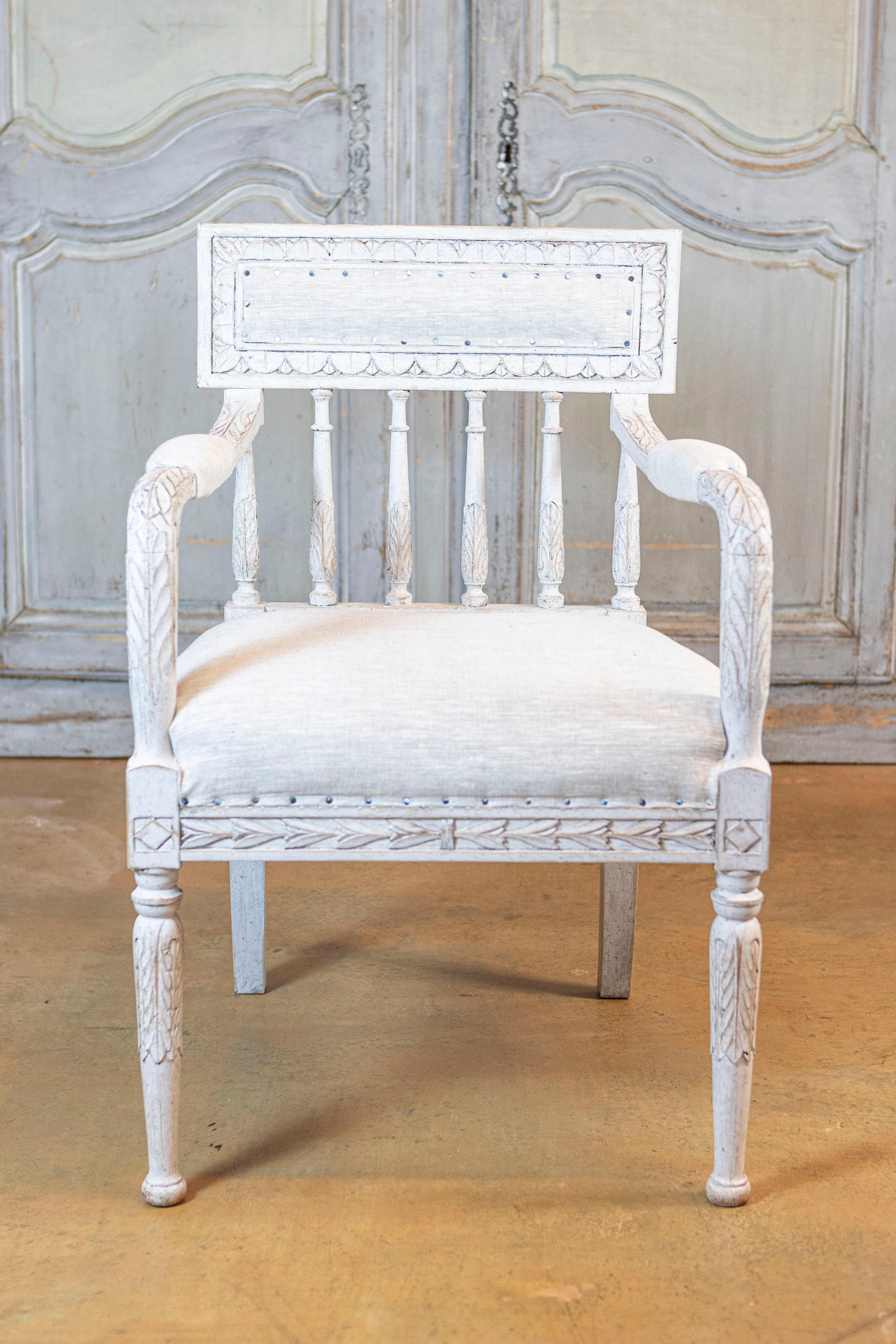 Paire de chaises suédoises de style gustavien du 20e siècle en vente 1