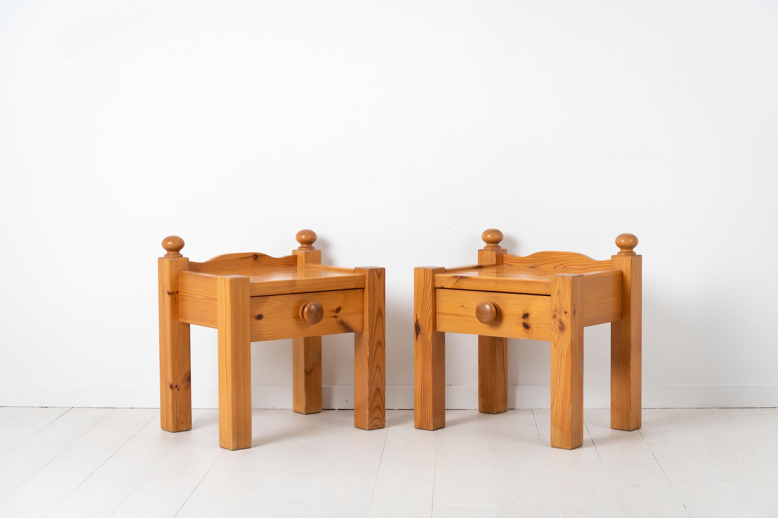 Scandinavian Modern Pair of 20th Century Swedish Nightstands in Solid Pine For Sale
