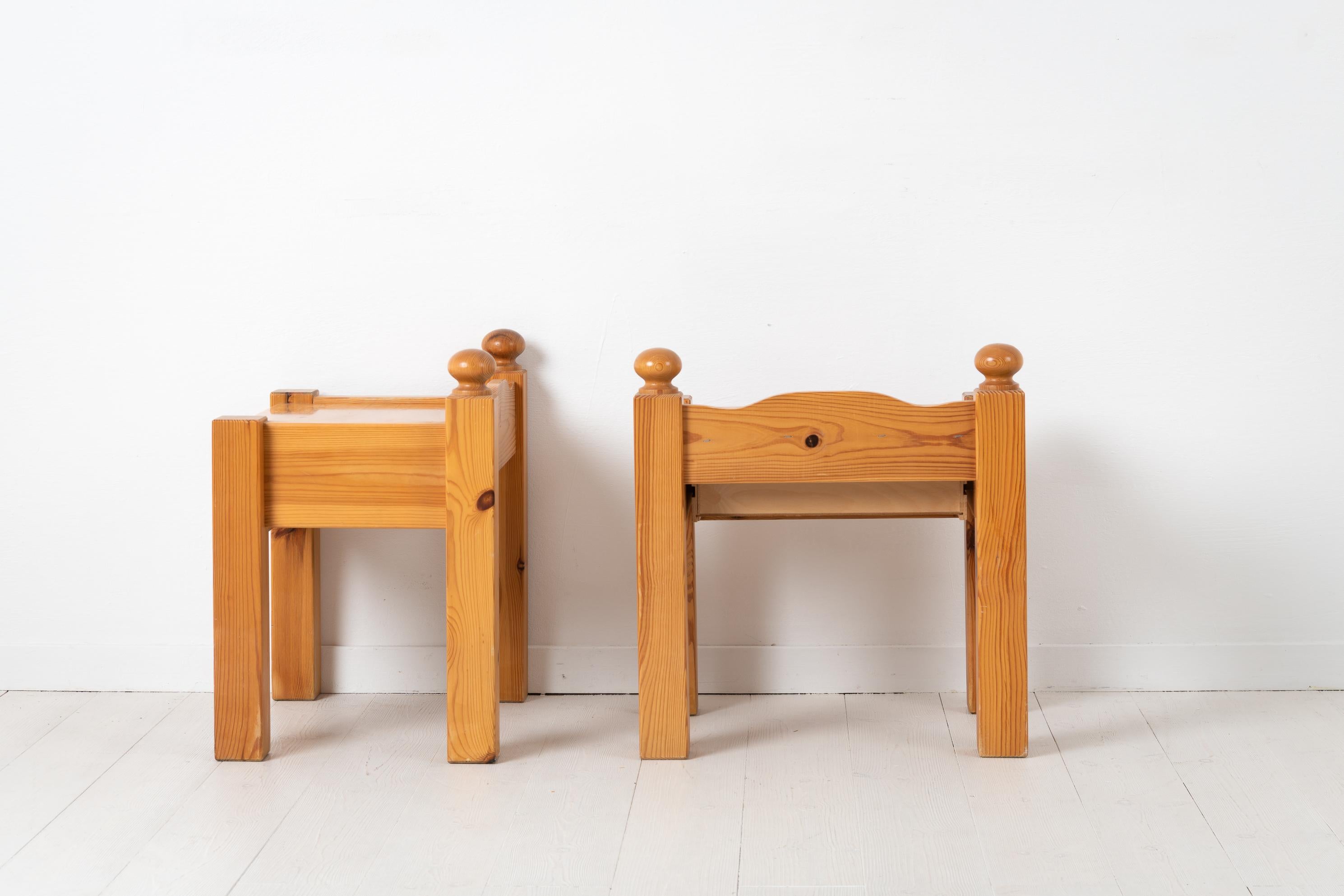 Pair of 20th Century Swedish Nightstands in Solid Pine For Sale 2
