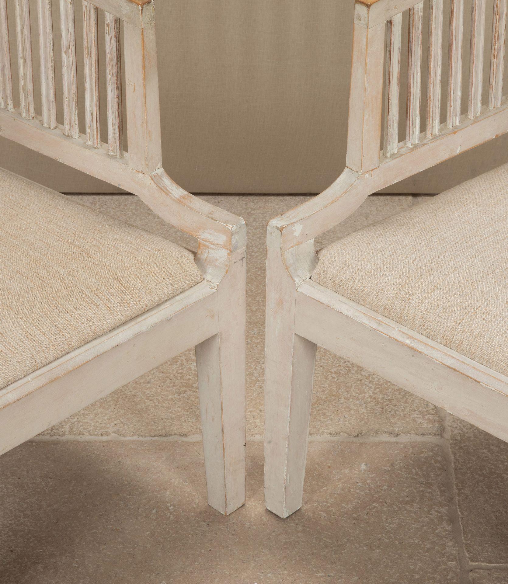 Pareja de sillones suecos del siglo XX con respaldo de listones Sueco en venta