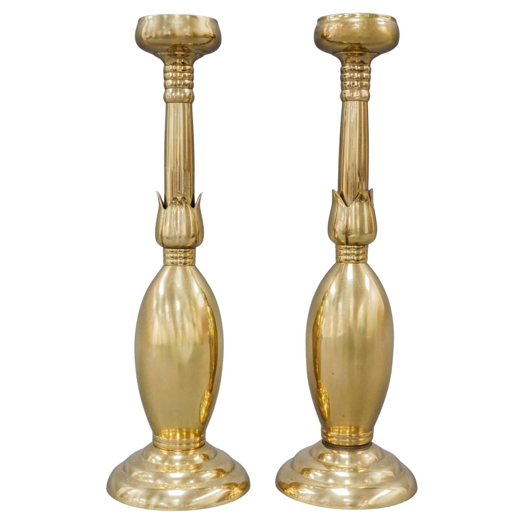 Coppia di candelieri in ottone scanalati a tulipano del XX secolo
Misura 35