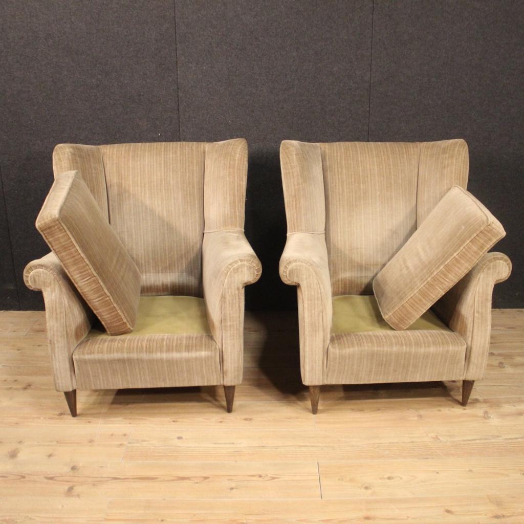 Pair of 20th Century Velvet Italian Design Armchairs, 1970 7