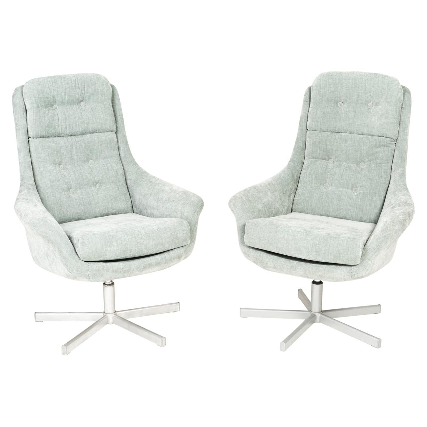 Pair of 20th Century Vintage Light Green Swivel Armchairs, 1960s For Sale