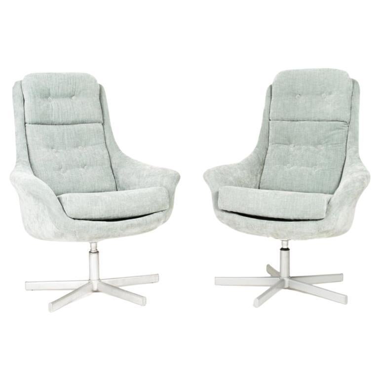Pair of 20th Century Vintage Light Green Swivel Armchairs, 1960s For Sale