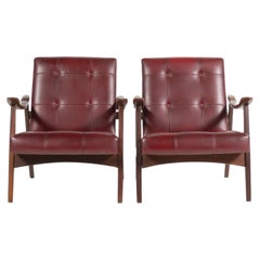 Paar Vintage-Sessel aus getuftetem Leder und Holz aus dem 20. Jahrhundert, italienisch