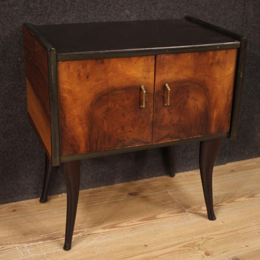Pair of 20th Century Walnut and Ebonized Wood Italian Design Night Stands, 1960 5