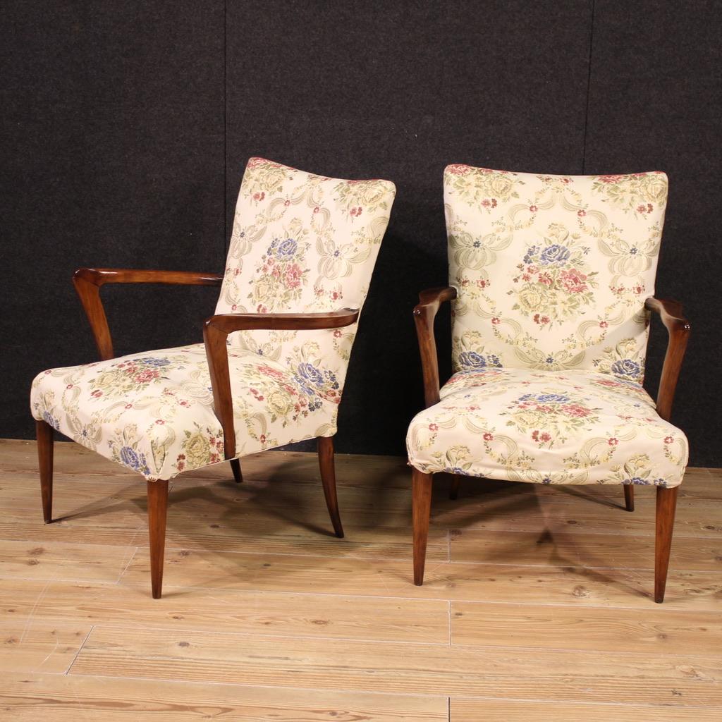 Pair of 20th Century Wood and Fabric Italian Armchairs, 1950 en vente 7