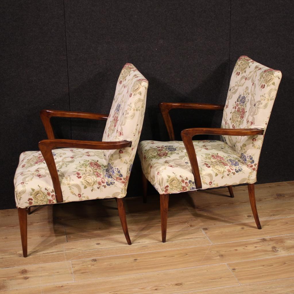 Pair of 20th Century Wood and Fabric Italian Armchairs, 1950 en vente 1