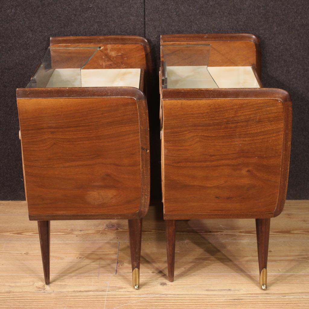Pair of 20th Century Wood and Glass Modern Design Italian Bedside Tables, 1950 in vendita 1